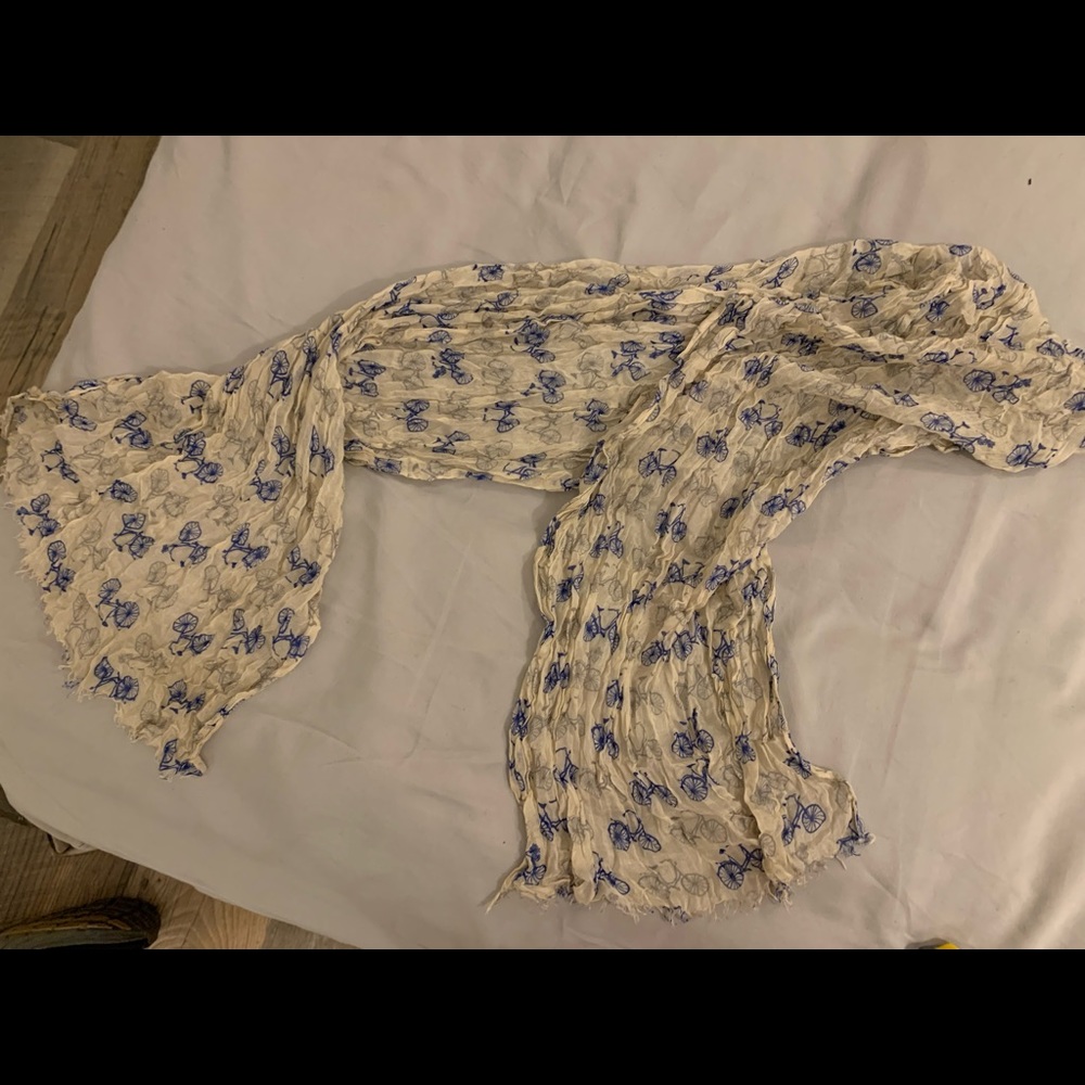 Lightweight cotton bicycle scarf. Adorable.